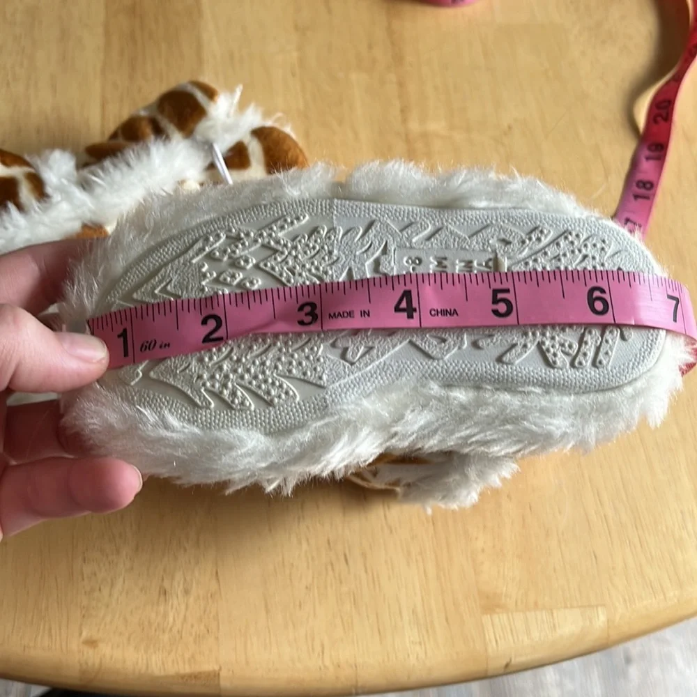 Toddler’s Furry Giraffe Boots *BRAND NEW* - Picture 7 of 9
